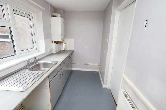 140 Victoria Road, Laindon, Basildon, Essex, SS15 6RQ 2