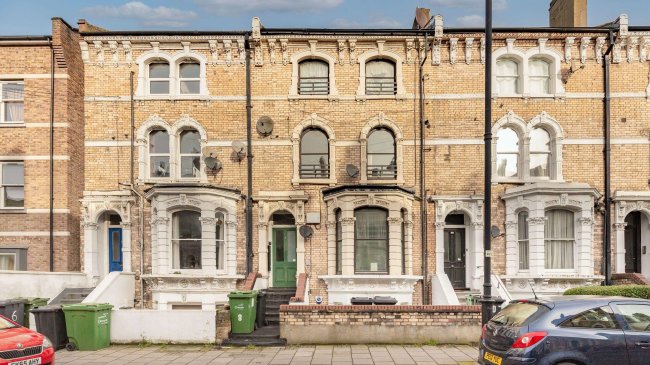 Flat C, 8 Ferndale Road, Clapham, London, SW4 7SF 3