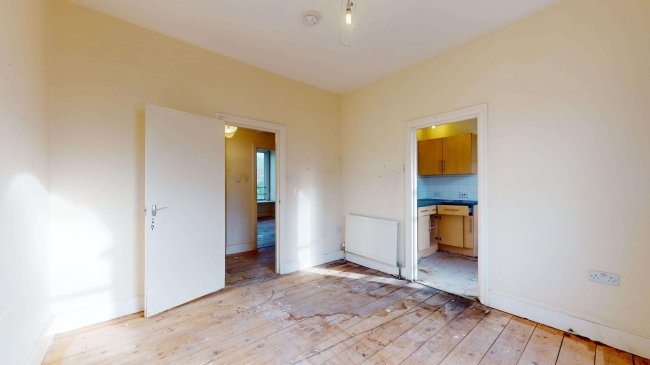 Flat C, 8 Ferndale Road, Clapham, London, SW4 7SF 3