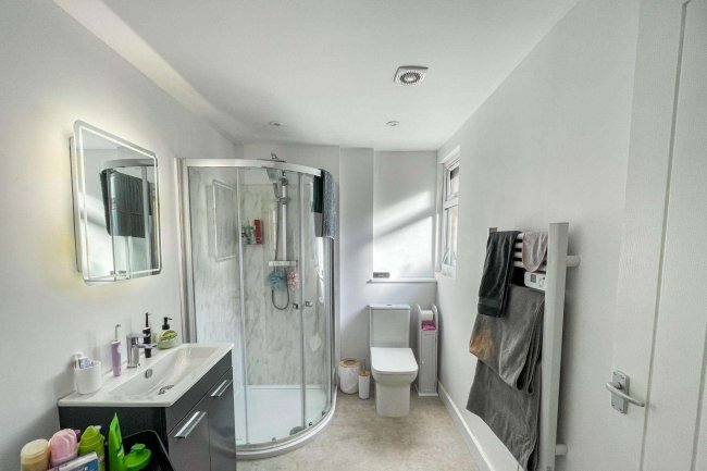 Flat C, 5 George Street, Hailsham, East Sussex, BN27 1AD 2