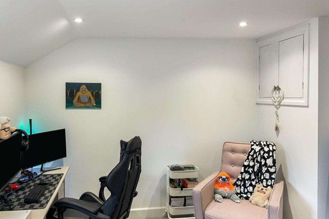 Flat C, 5 George Street, Hailsham, East Sussex, BN27 1AD 2