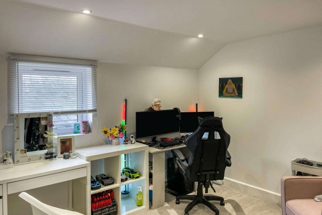 Flat C, 5 George Street, Hailsham, East Sussex, BN27 1AD 2