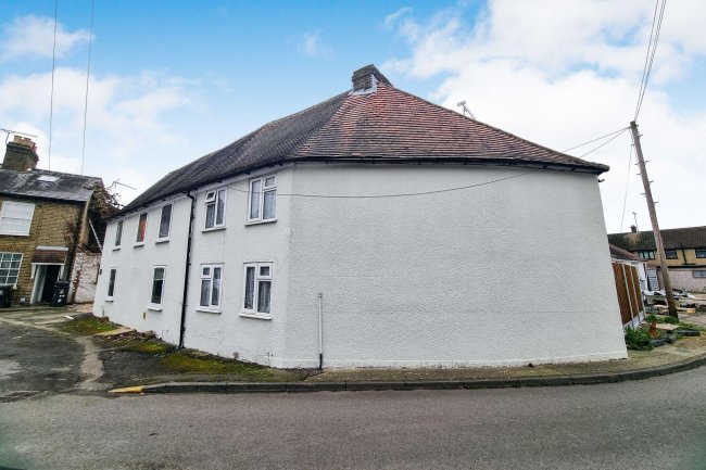 39 Townmead Road, Waltham Abbey, EN9 1RP 8