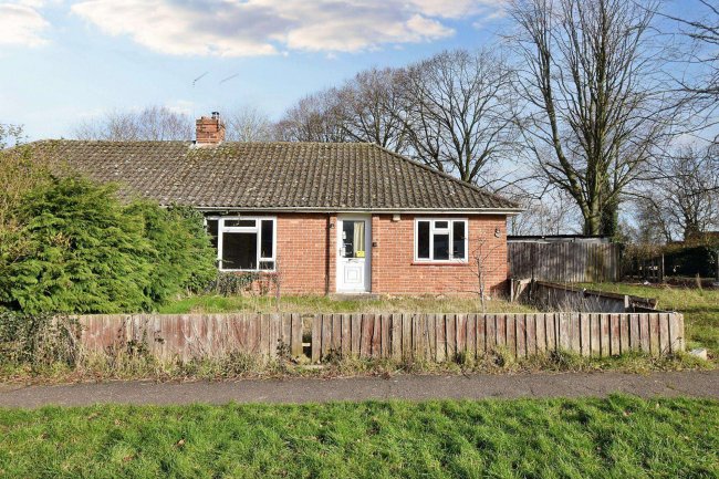 57 Norwich Road, Cawston, Norwich NR10 4EU 8