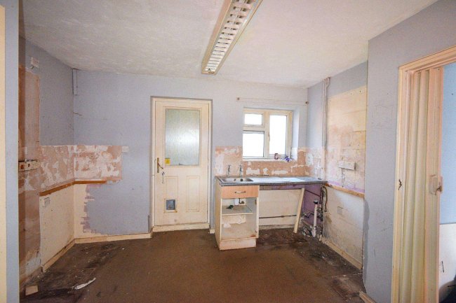 57 Norwich Road, Cawston, Norwich NR10 4EU 8