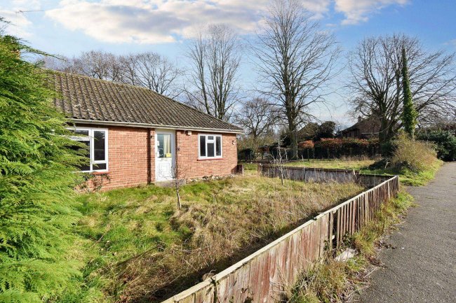 57 Norwich Road, Cawston, Norwich NR10 4EU 8