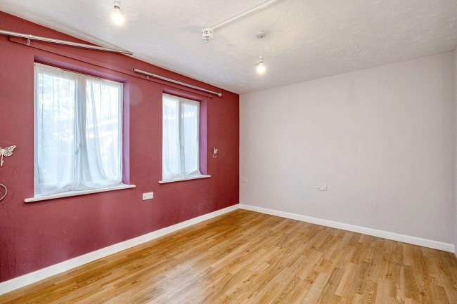 39 Stracey Road, Buxton, Norwich NR10 5EG 6