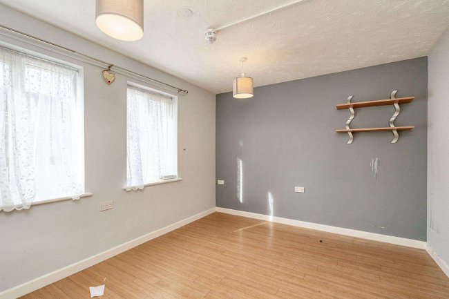 39 Stracey Road, Buxton, Norwich NR10 5EG 6