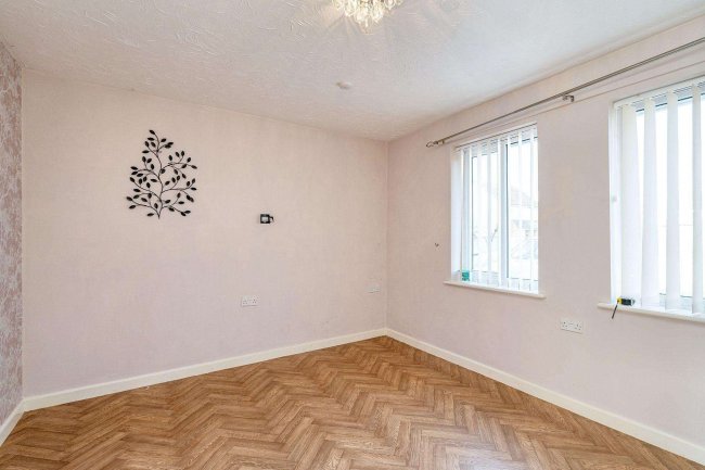 39 Stracey Road, Buxton, Norwich NR10 5EG 6