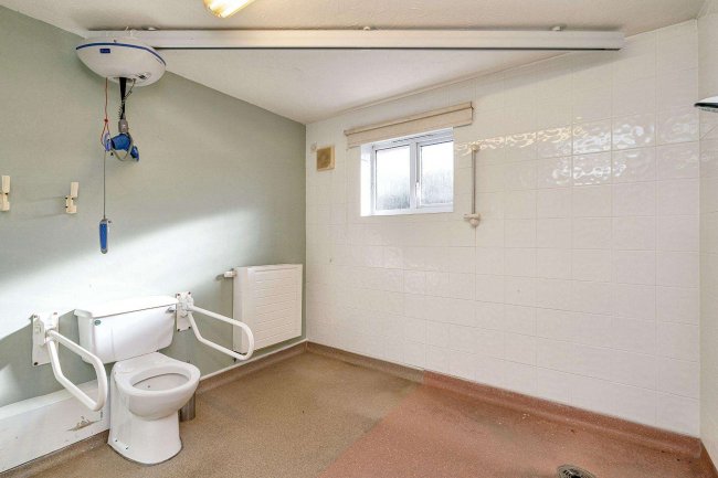 39 Stracey Road, Buxton, Norwich NR10 5EG 6