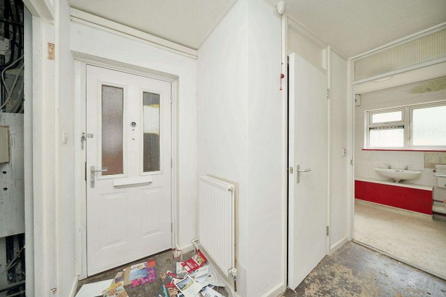 30 Orchard Way, Dorking, RH4 2JJ 2