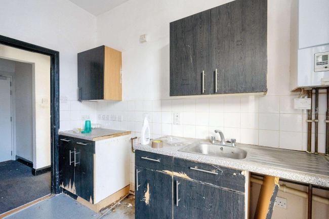 Flat B, 20 Harlesden Gardens, London NW10 4EX 5
