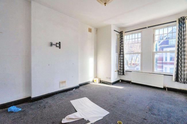 Flat B, 20 Harlesden Gardens, London NW10 4EX 5