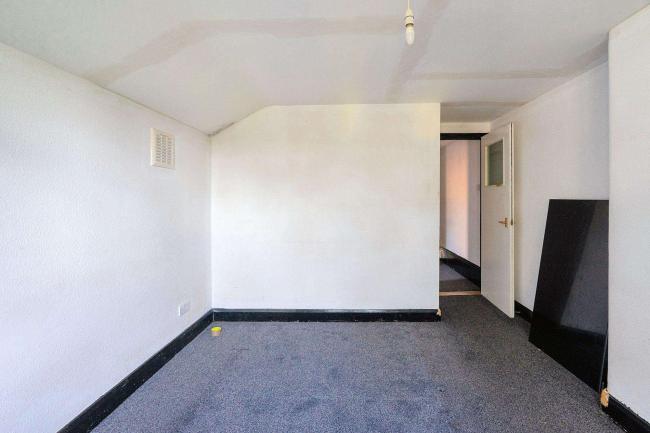 Flat B, 20 Harlesden Gardens, London NW10 4EX 5