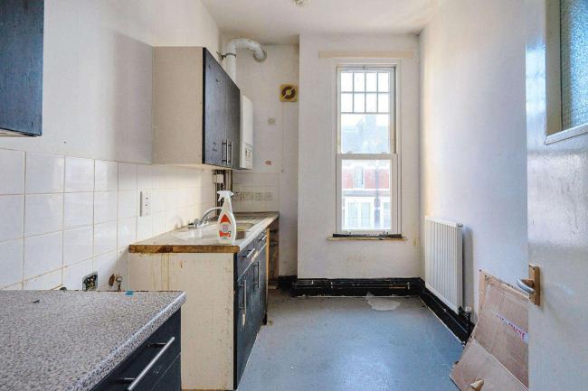 Flat B, 20 Harlesden Gardens, London NW10 4EX 5