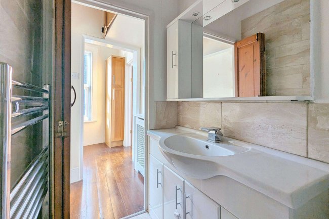 17a Penge Lane, Penge, London, SE20 7DU 8