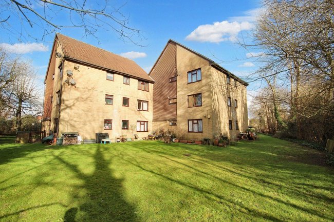 110 Peerless Drive, Harefield, UB9 6JQ 3