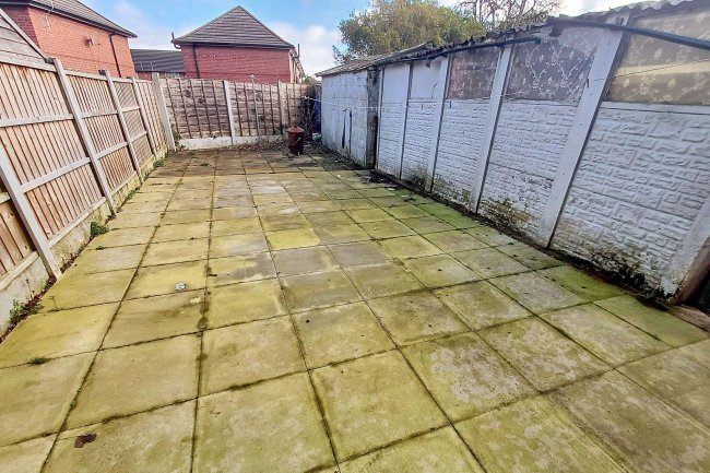 91 Gladeside Road, Wythenshawe, Manchester, M22 9GF 9