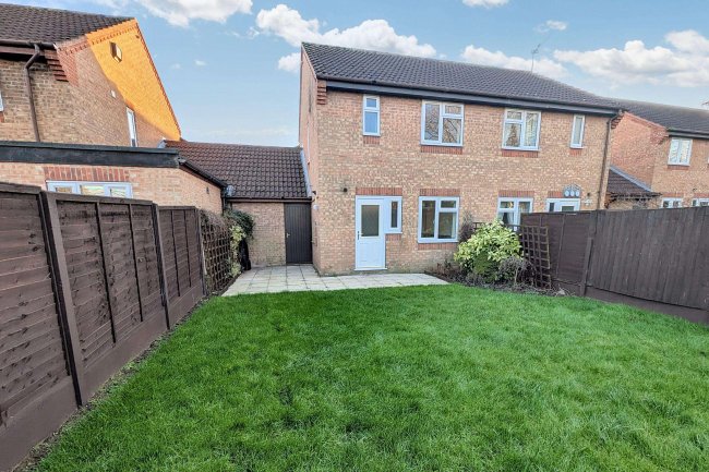 20 Winchester Way, Sleaford, Lincolnshire NG34 8WG 7