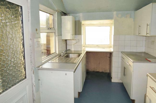 213 Brunshaw Road, Burnley, Lancashire, BB10 4DL 9