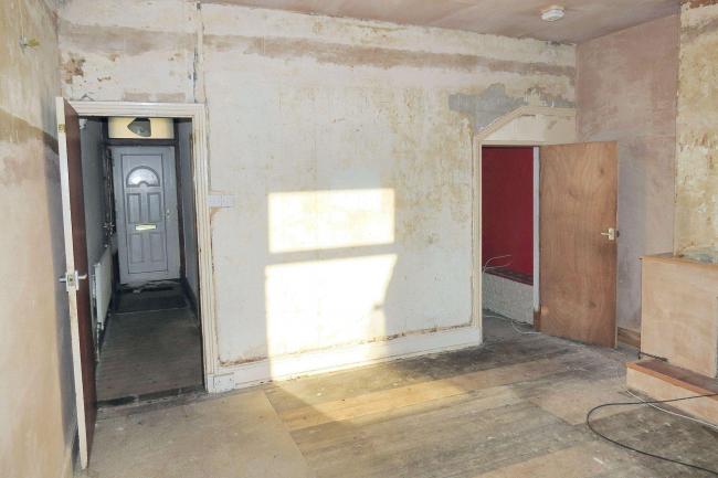 213 Brunshaw Road, Burnley, Lancashire, BB10 4DL 9