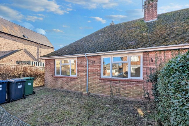 3 Priory Gardens, St Ives, Cambridgeshire PE27 5BE 1