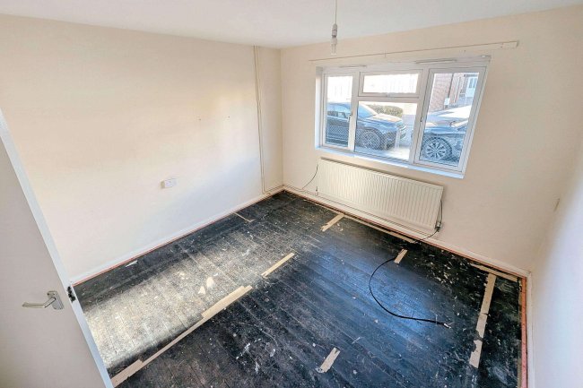 3 Priory Gardens, St Ives, Cambridgeshire PE27 5BE 1