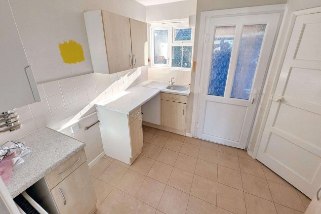 3 Priory Gardens, St Ives, Cambridgeshire PE27 5BE 1