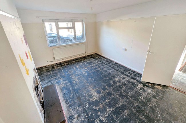 3 Priory Gardens, St Ives, Cambridgeshire PE27 5BE 1