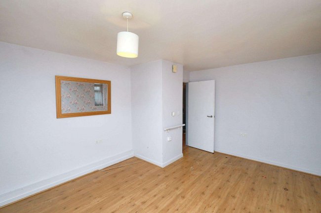 3 Pond Lees Close, Dagenham, RM10 9BQ 3