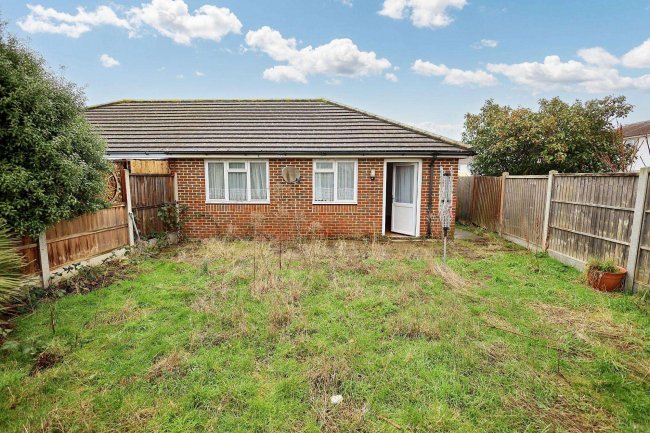 3 Pond Lees Close, Dagenham, RM10 9BQ 3