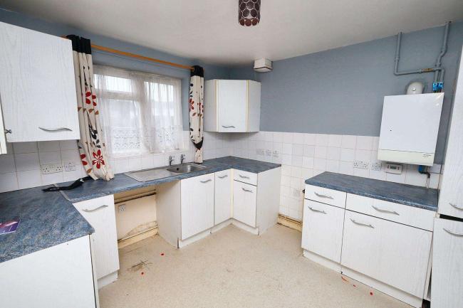 3 Pond Lees Close, Dagenham, RM10 9BQ 3