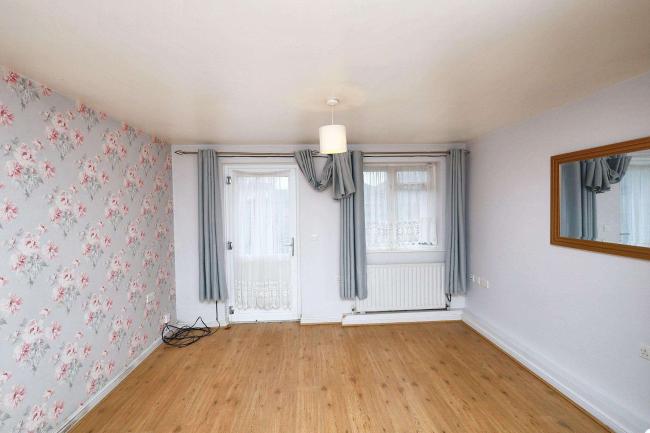 3 Pond Lees Close, Dagenham, RM10 9BQ 3