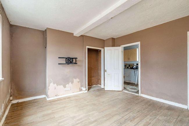 2 Well Green, Frettenham, Norwich NR12 7LS 8