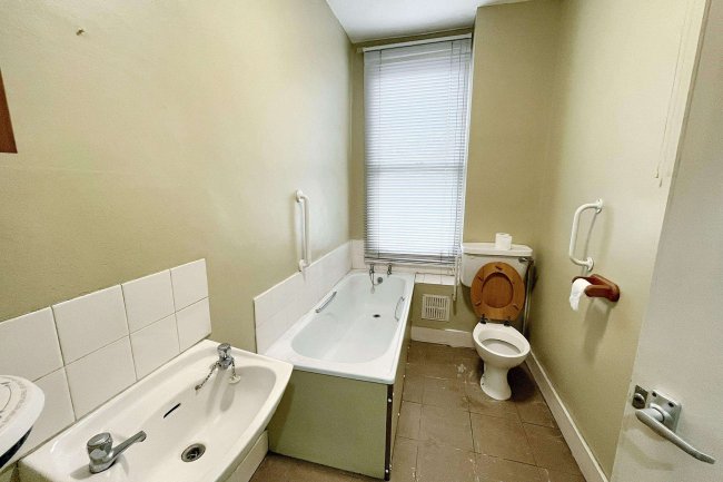 37C Davisville Road, London, W12 9SH 2