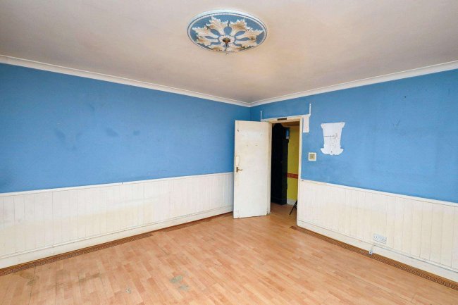 271A Ladbroke Grove, London W10 6HF 5