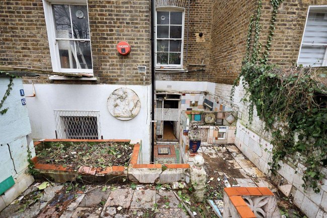 271A Ladbroke Grove, London W10 6HF 5