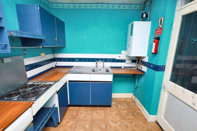 271A Ladbroke Grove, London W10 6HF 5