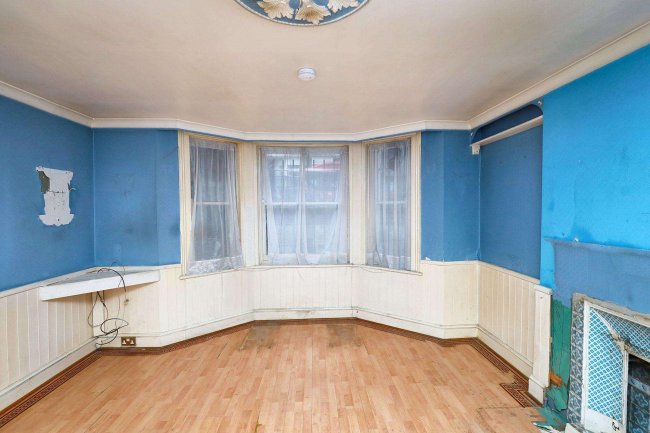 271A Ladbroke Grove, London W10 6HF 5