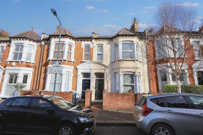 Flat A, 46 Burns Road, London NW10 4DY 3