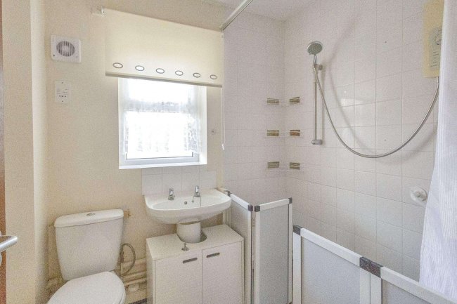 31 Heather Close, Colchester, Essex, CO2 0EQ 10