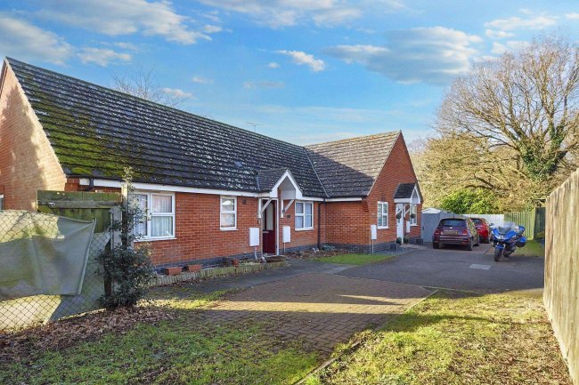 31 Heather Close, Colchester, Essex, CO2 0EQ 10