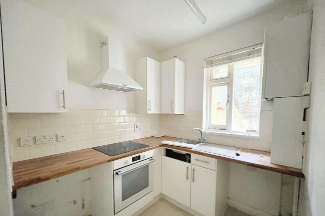 18a Godolphin Road, London,  W12 8JE 1