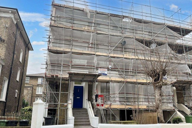 18a Godolphin Road, London,  W12 8JE 1