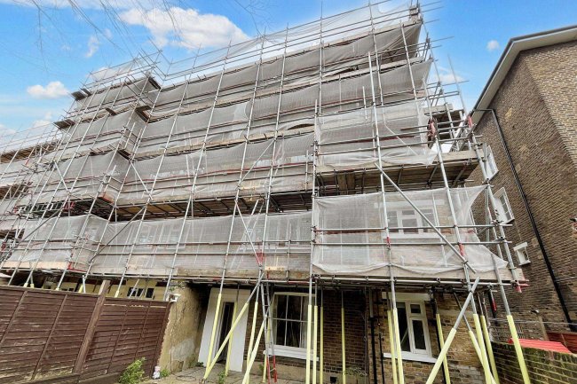 18a Godolphin Road, London,  W12 8JE 1