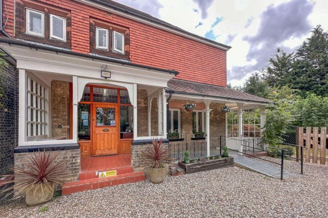 Macris House, Coopersale Lane, Theydon Bois, Epping, Essex CM16 7NS 5