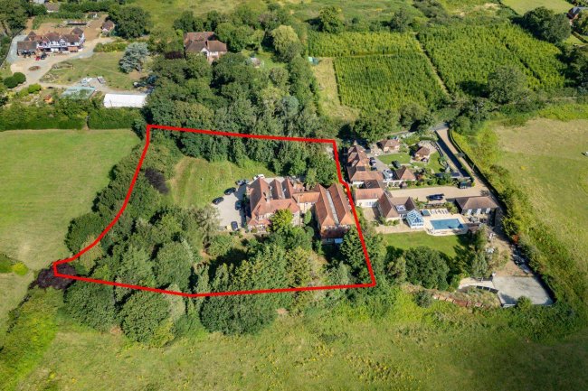 Macris House, Coopersale Lane, Theydon Bois, Epping, Essex CM16 7NS 5