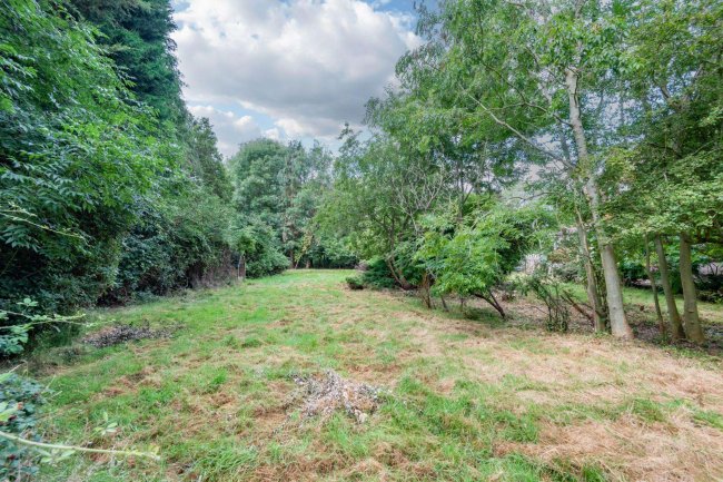 Macris House, Coopersale Lane, Theydon Bois, Epping, Essex CM16 7NS 5