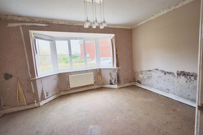 19 Ashfords Close, Saxmundham, Suffolk, IP17 1WB 8