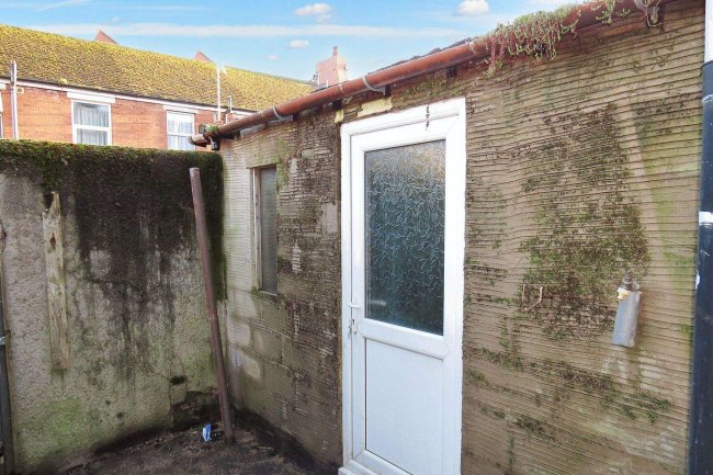 28 Vernon Street, Barrow-in-Furness, LA14 5SU 1